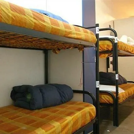 Youth Station Albergue *