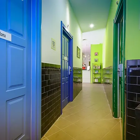 Youth Station Hostal Roma