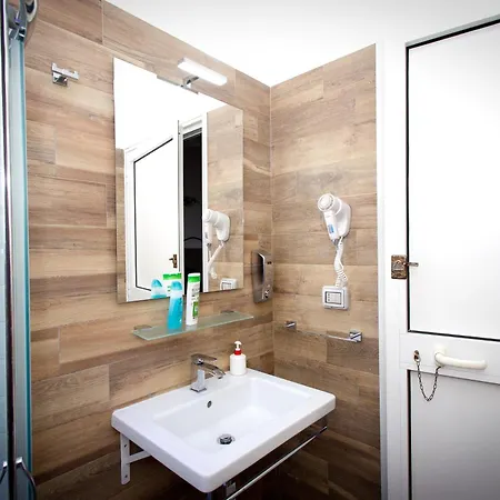 Vandrerhjem Youth Station *