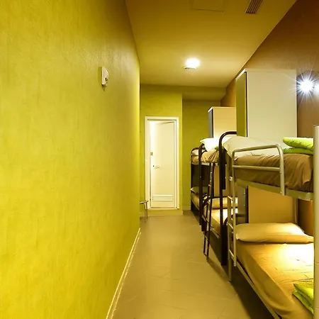 Youth Station Hostal