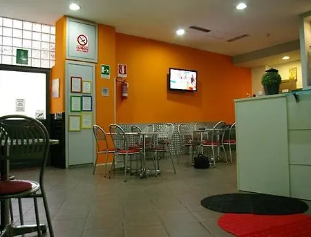 Hostal Youth Station Roma