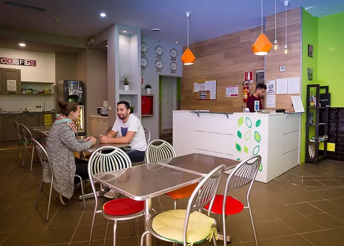 Youth Station אכסניה